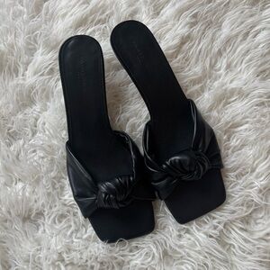 Black Banana Republic Knotted Kitten Heels